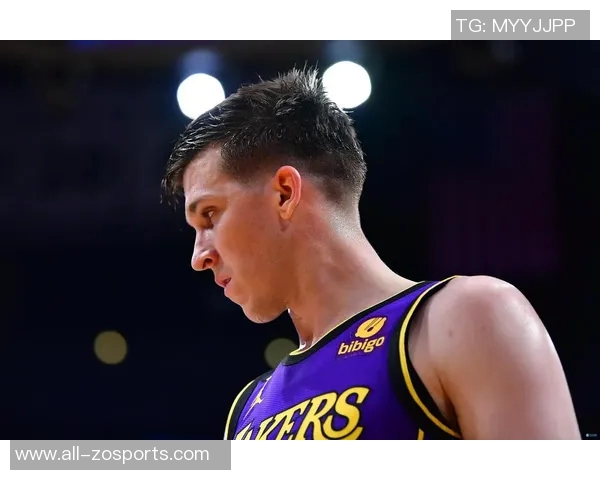 里夫斯伤病或将影响未来发展但他选择继续留在湖人队